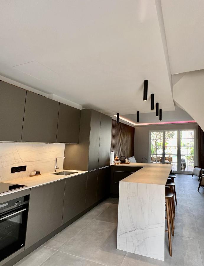 Casa Ika Port Grimaud - Maison 4 Chambres + Amarrage ภายนอก รูปภาพ
